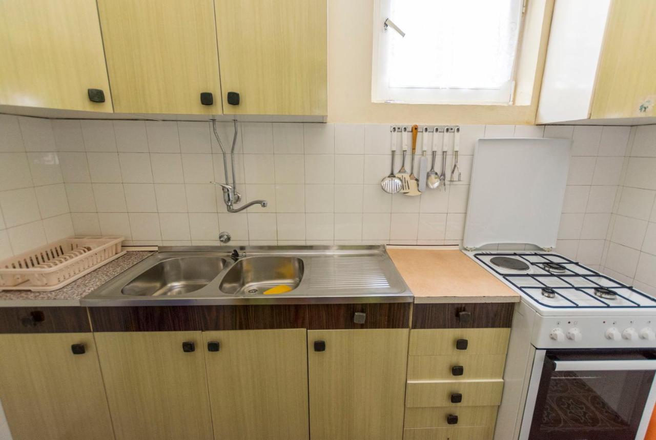Apartment Lele Primosten Bagian luar foto