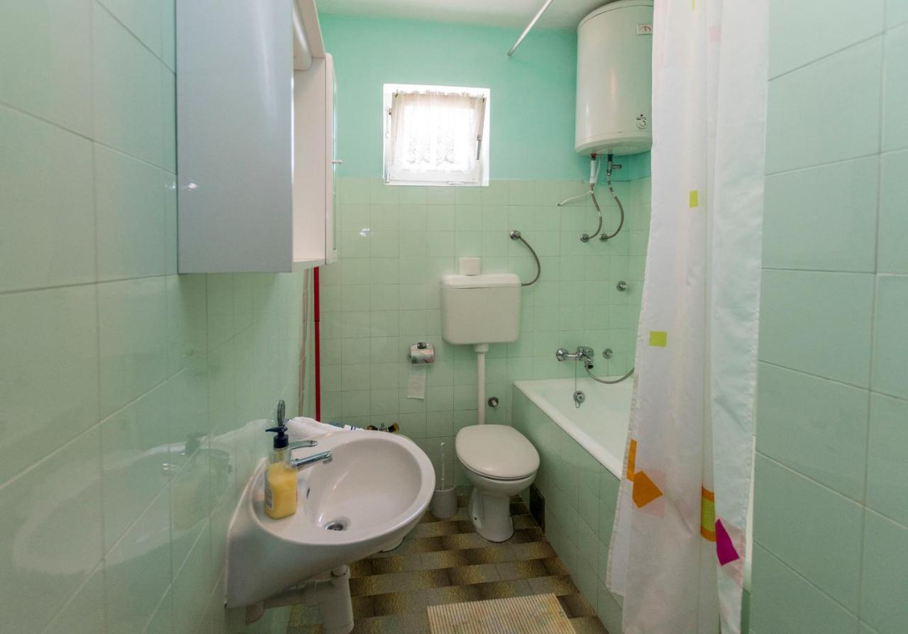 Apartment Lele Primosten Bagian luar foto