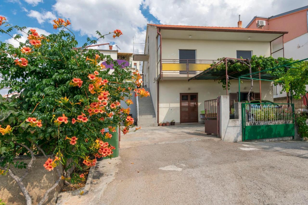 Apartment Lele Primosten Bagian luar foto