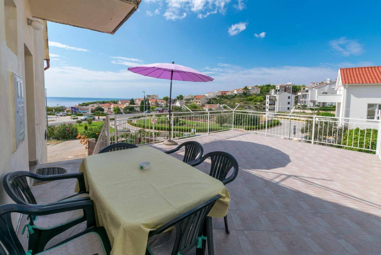 Apartment Lele Primosten Bagian luar foto