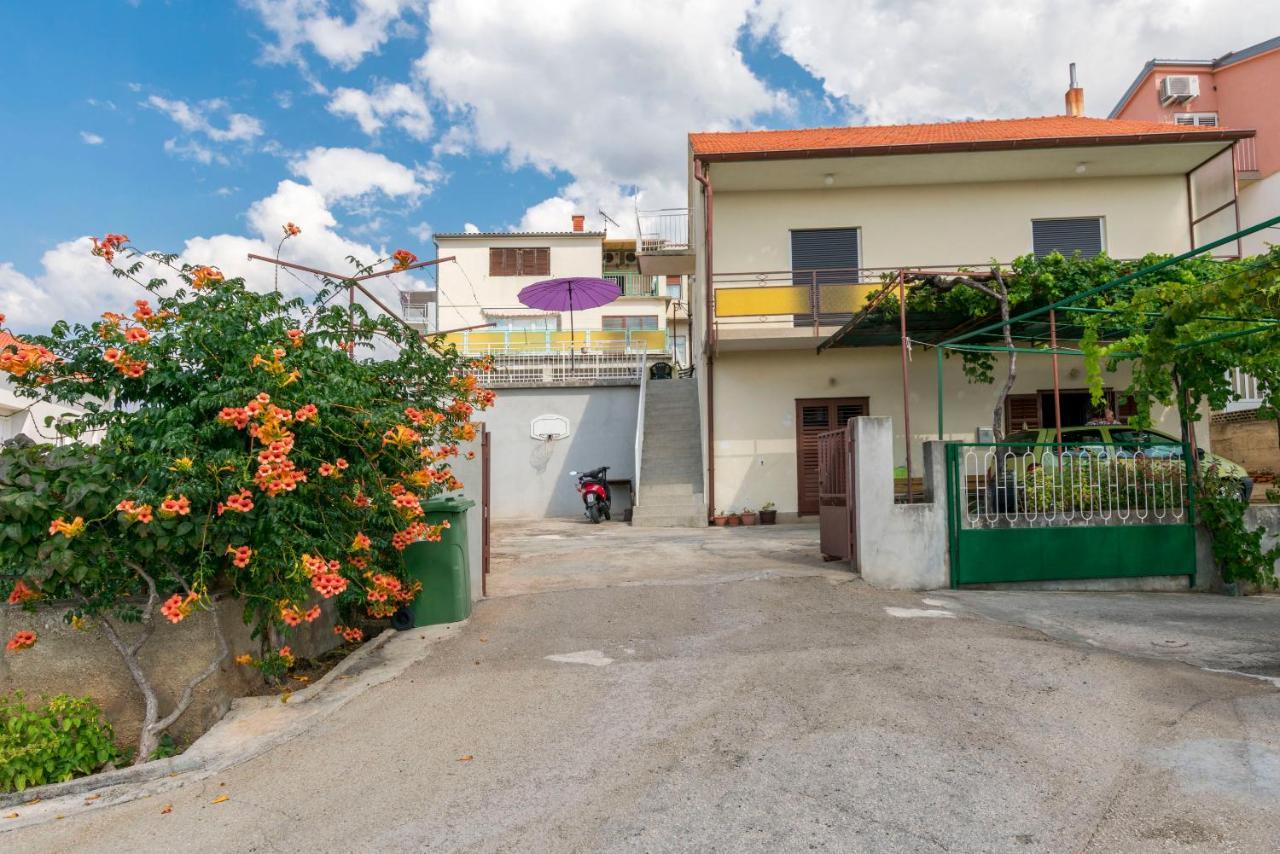 Apartment Lele Primosten Bagian luar foto